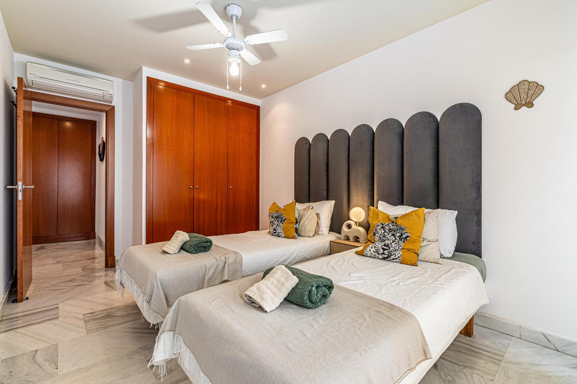 Rentitspain Apartamento Charming Gym, Jacuzzi Y Balcon Estepona Exterior photo