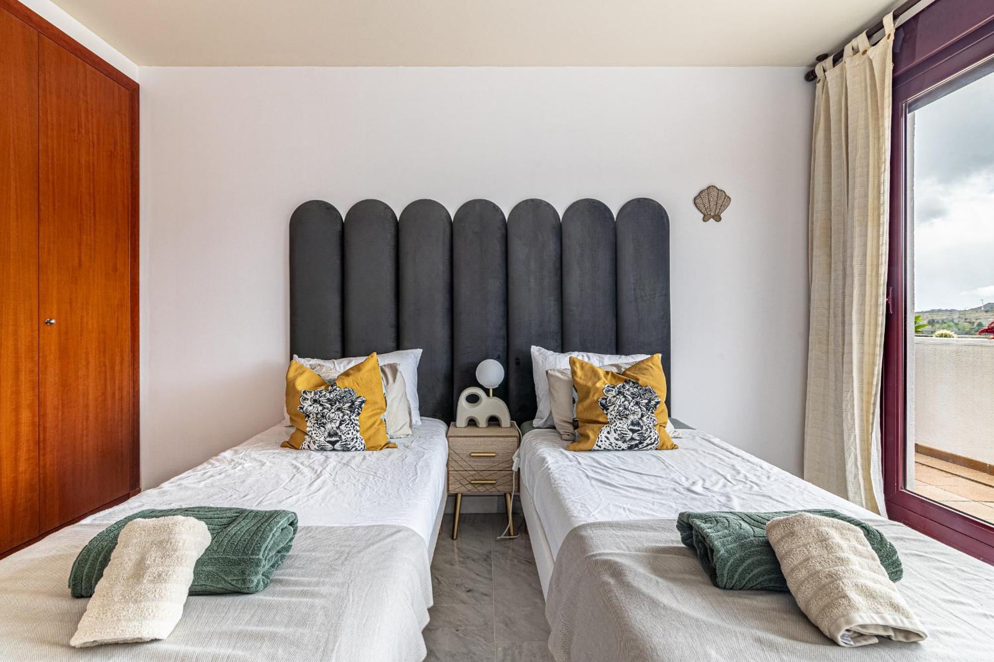 Rentitspain Apartamento Charming Gym, Jacuzzi Y Balcon Estepona Exterior photo
